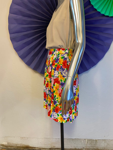Floral Shorts, M