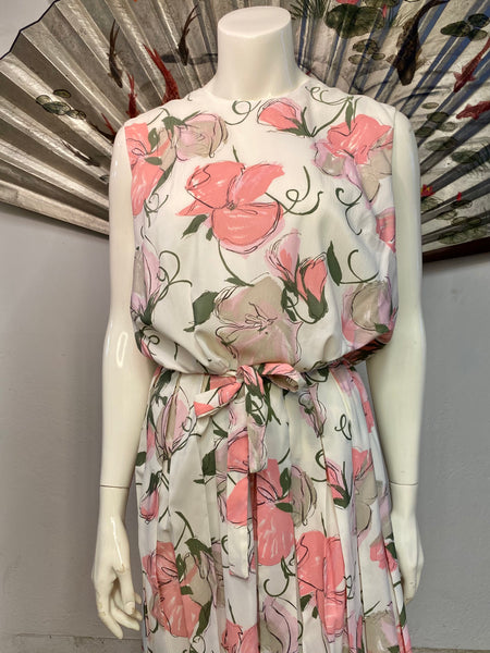 Sleeveless Floral Dress, M