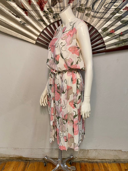 Sleeveless Floral Dress, M