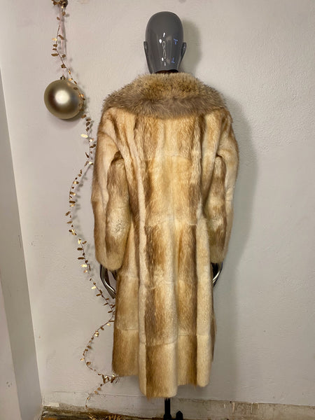 Blonde Muskrat Fur Coat, XS / S