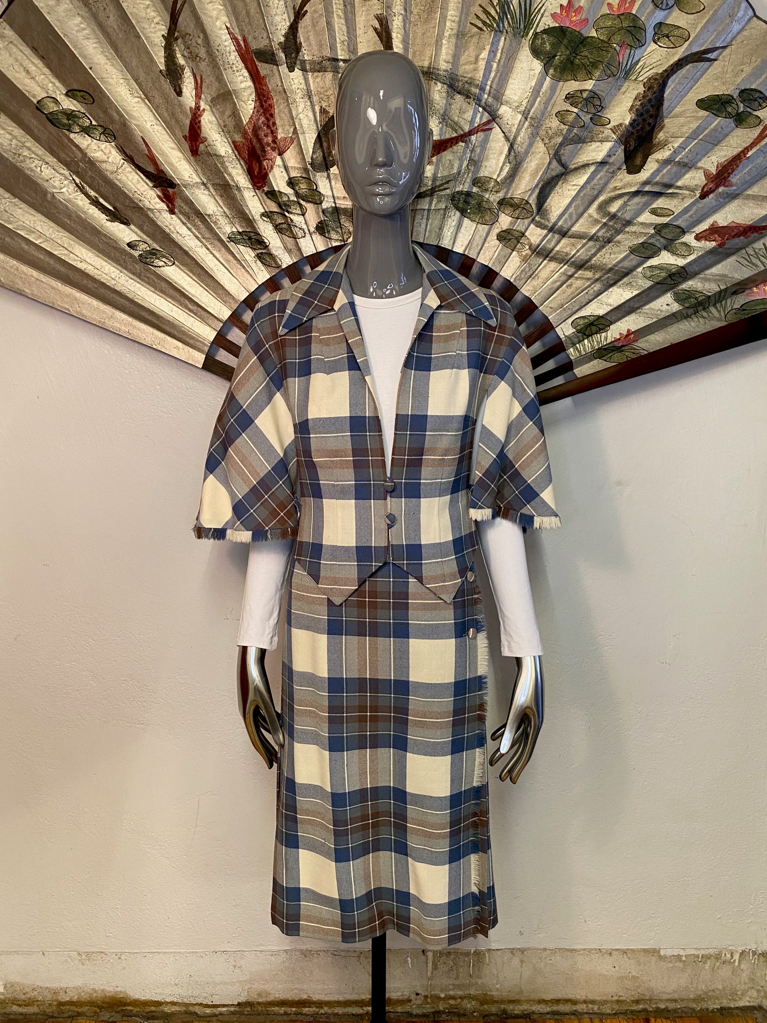 Plaid Cape & Skirt Set, M