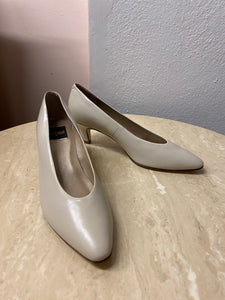 Transit Low Heel Pumps, 8.5